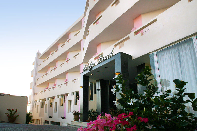 Evelyn Beach Hotel Hersonissos  Exterior photo